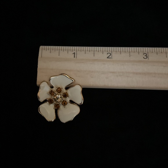 Banana Republic Elegant Floral Gold Toned Brooch - Picture 4 of 6